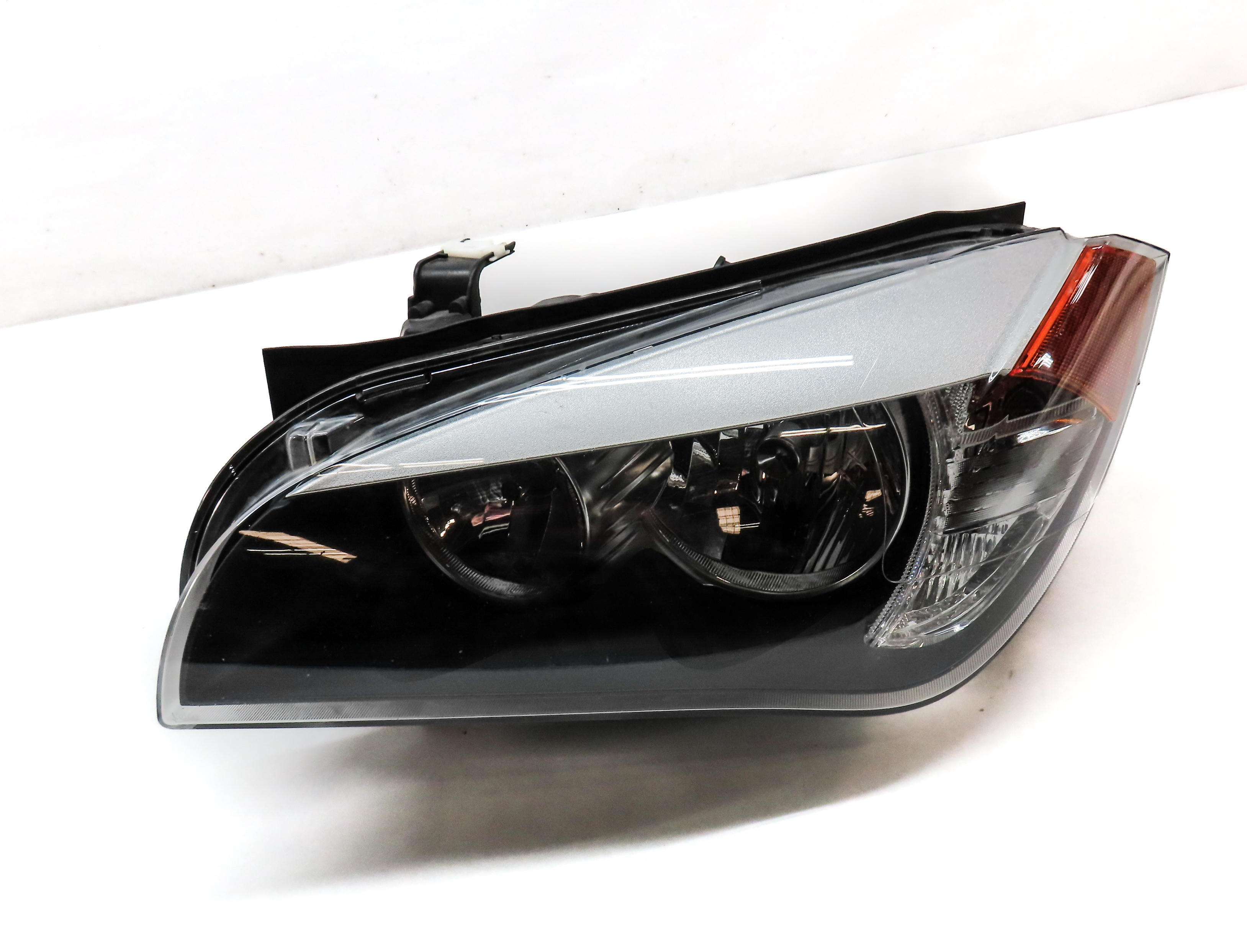 2013-2015 BMW X1 (E84) LEFT FRONT DRIVER HALOGEN HEADLIGHT LIGHT LAMP — exact item pictured